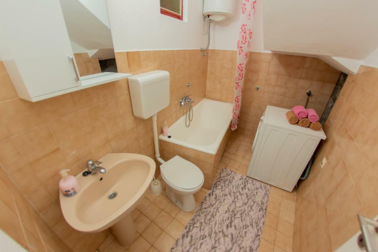 Apartmani Sunset Rogotin Екстер'єр фото